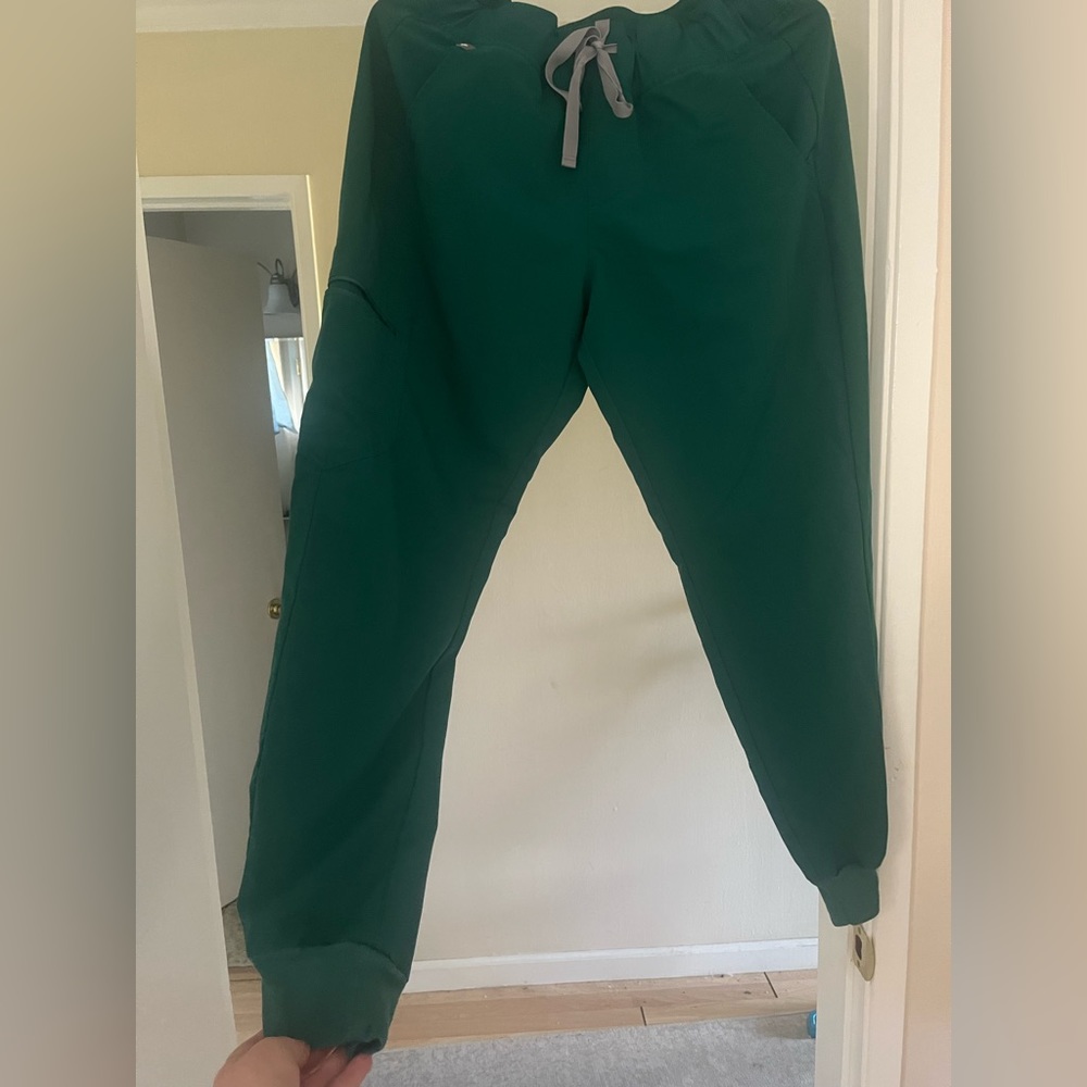 COPY - Hunter green Figs jogger scrub pants